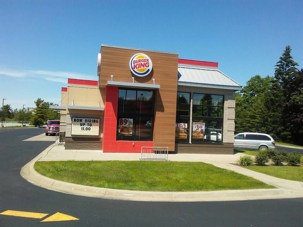 Burger King | restaurant | 920 Charlevoix Ave, Petoskey, MI 49770, USA | 2314390600 OR +1 231-439-0600