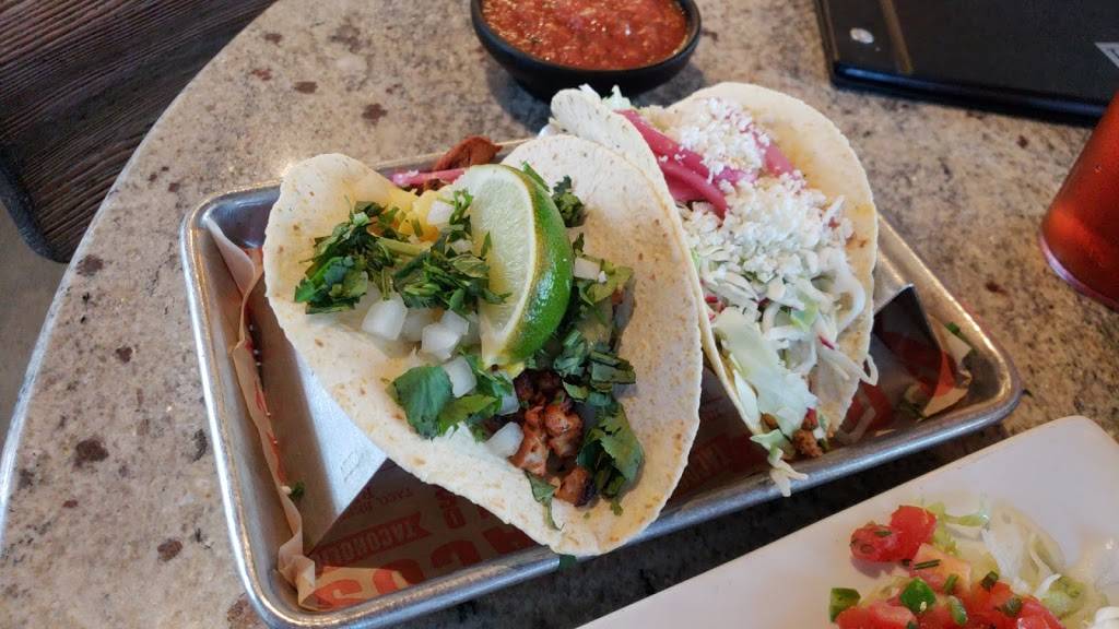 Saints Pub + Patio Urbandale | restaurant | 3701 NW 86th St, Urbandale, IA 50322, USA | 5155282039 OR +1 515-528-2039