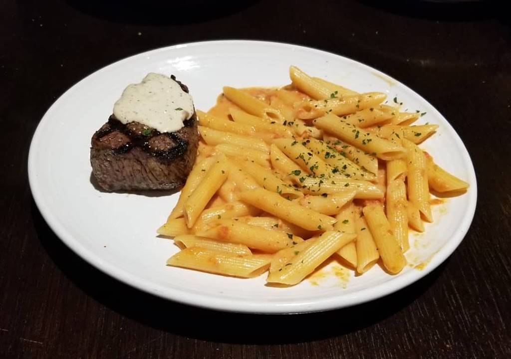 Carrabbas Italian Grill | restaurant | 7900 Lyles Ln NW, Concord, NC 28027, USA | 7049793224 OR +1 704-979-3224