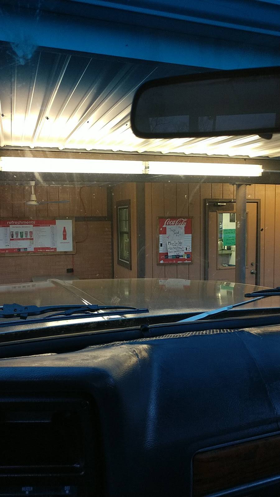 Riggens Frostop | restaurant | 314 N Pennsylvania St, Chrisman, IL 61924, USA | 2172692223 OR +1 217-269-2223