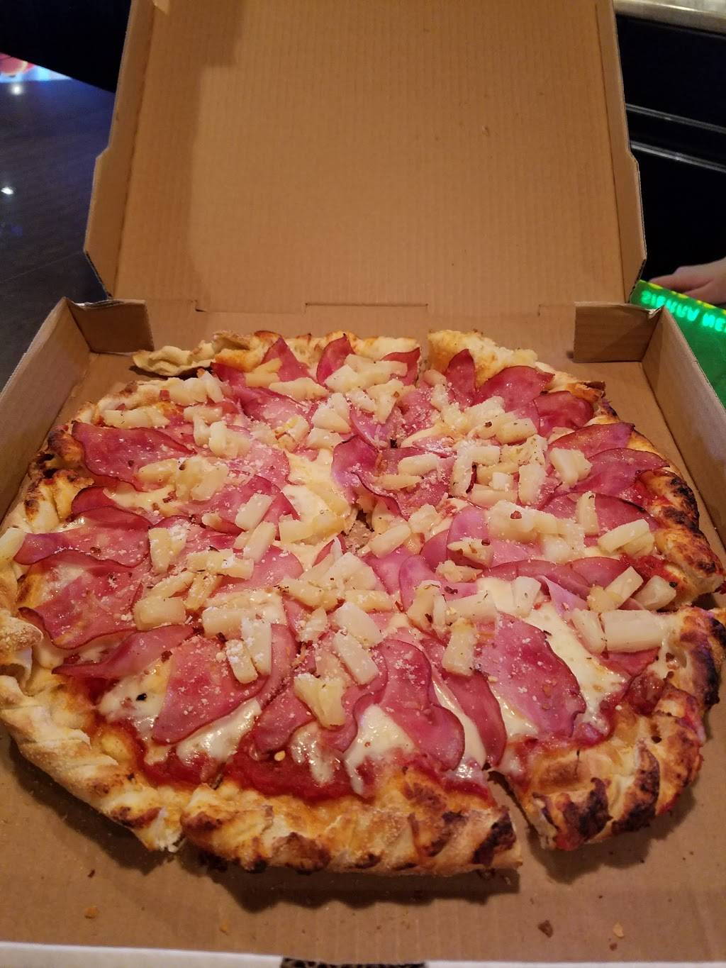 Pizza On the Hill | restaurant | 11509 Northwoods Blvd, Truckee, CA 96161, USA | 5305829669 OR +1 530-582-9669