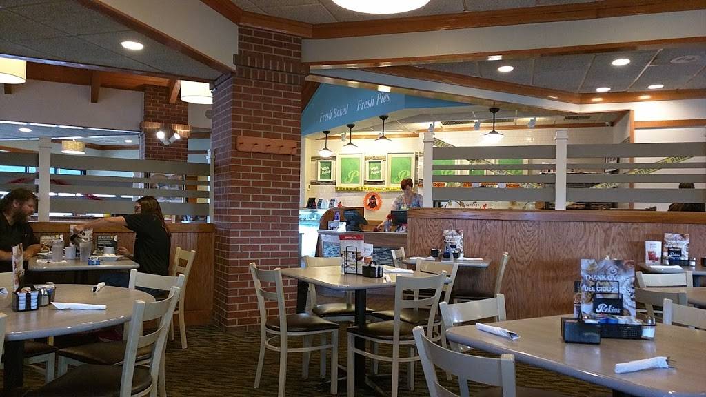 Perkins Restaurant & Bakery | restaurant | 1720 SW Wanamaker Rd, Topeka, KS 66604, USA | 7852730300 OR +1 785-273-0300