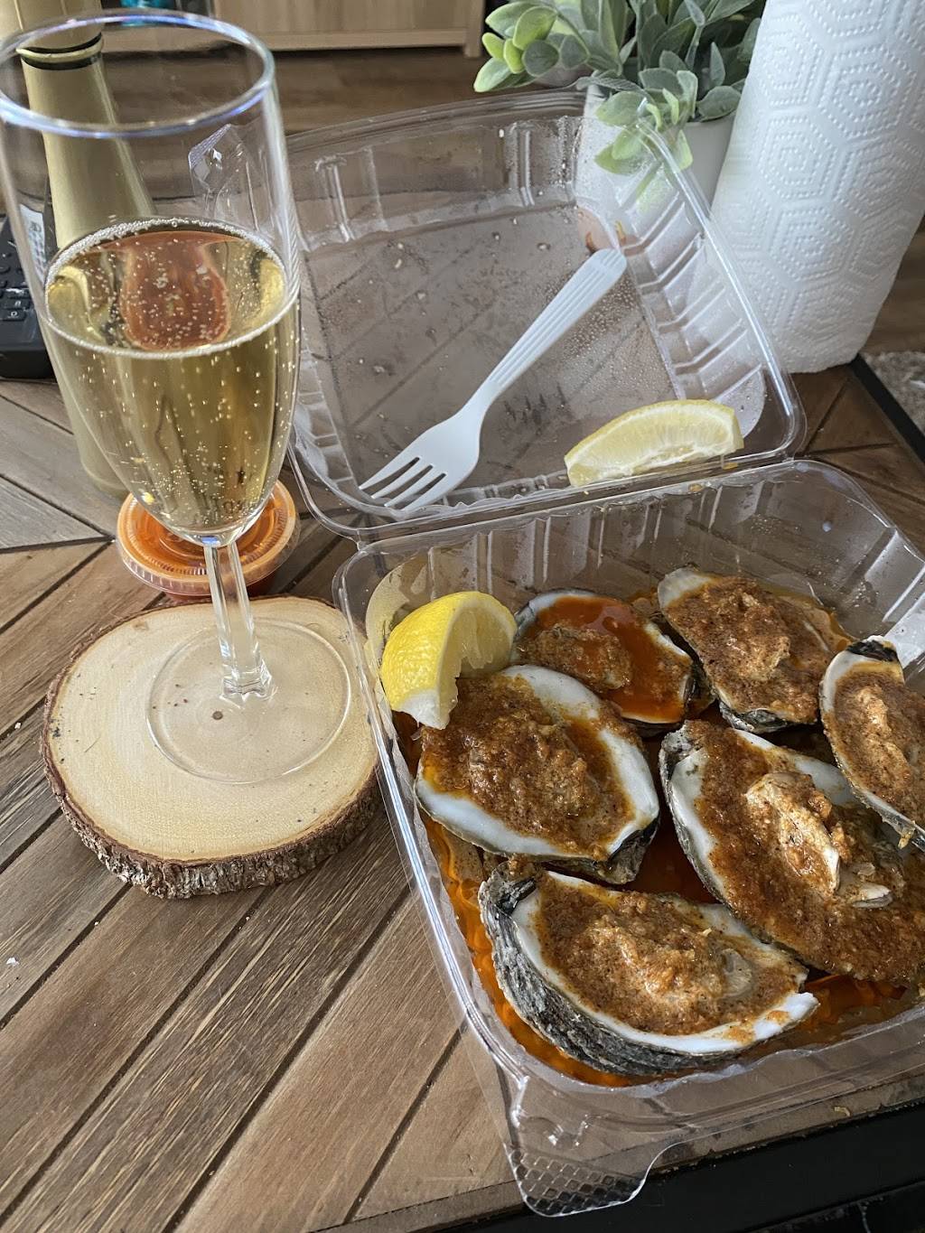 Crafty Crab Alexandria | restaurant | 5770 Dow Ave, Alexandria, VA 22304, USA | 7036479096 OR +1 703-647-9096