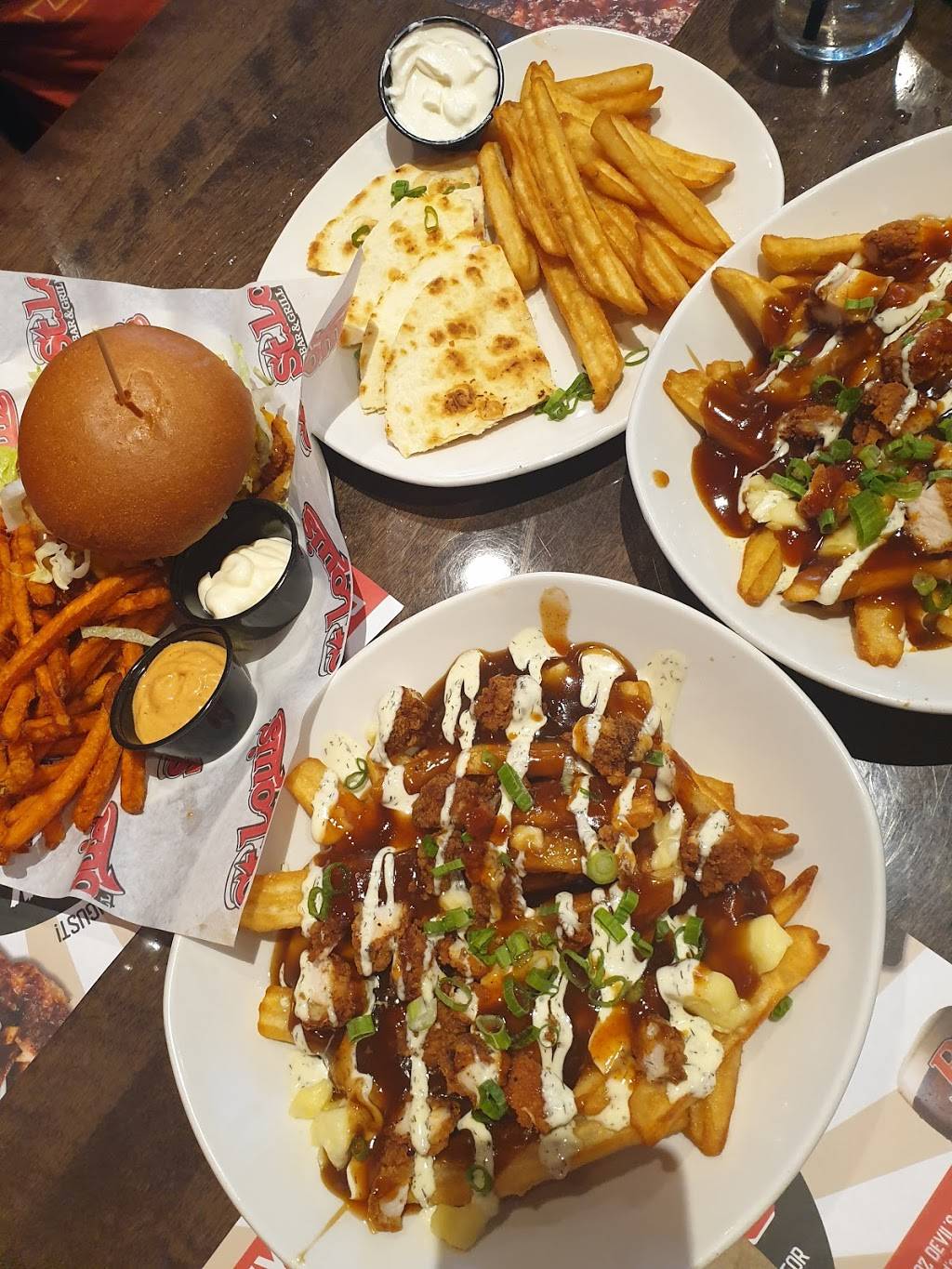 St. Louis Bar & Grill | restaurant | 8290 York Regional Rd 27 Unit 1, Vaughan, ON L4H 0S1, Canada | 9056057774 OR +1 905-605-7774