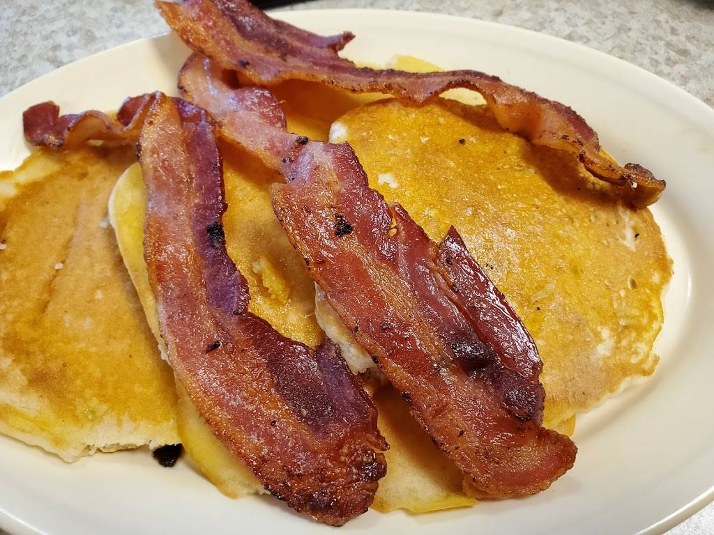 Pearlys Famous Country Cooking | restaurant | 814 N Slappey Blvd, Albany, GA 31701, USA | 2294320141 OR +1 229-432-0141