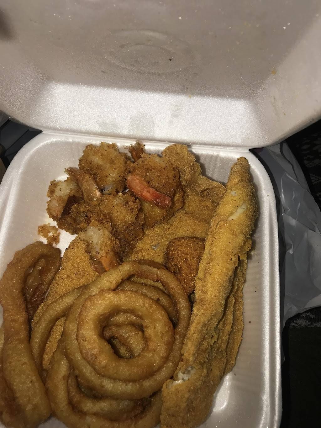 Johns Seafood Wings & Chicken | restaurant | 3211 N Buckner Blvd, Dallas, TX 75228, USA | 2148170818 OR +1 214-817-0818