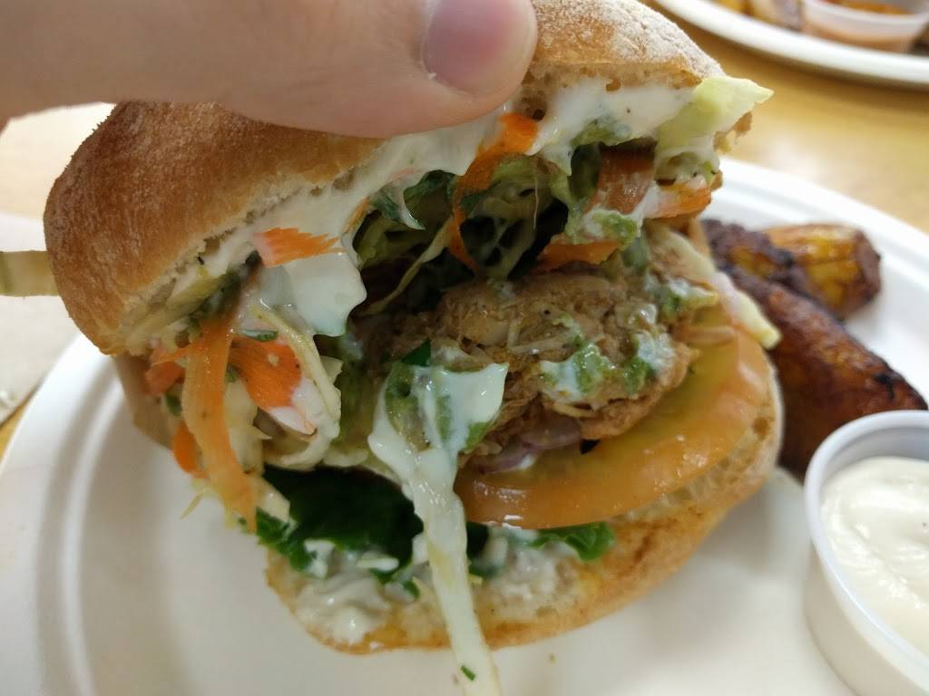 Oasis Vegetarian Cafe | restaurant | 11550 Pierce St, Riverside, CA 92505, USA | 9516885423 OR +1 951-688-5423