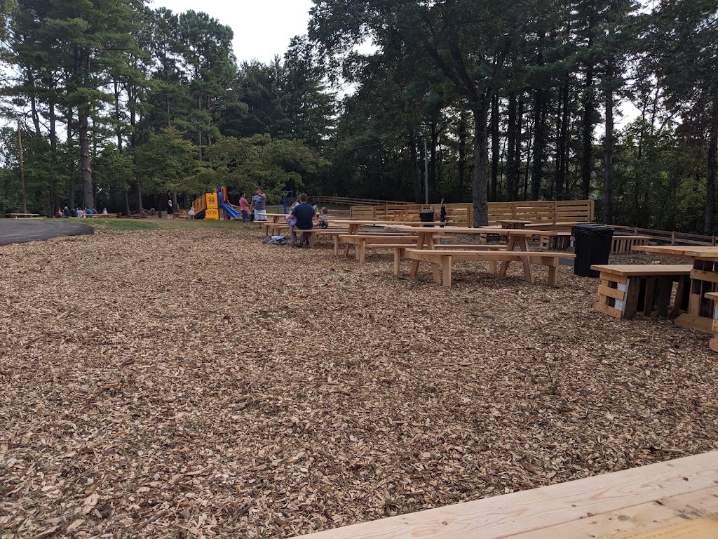 The Cave Food Truck Park | restaurant | Knoxville, TN 37923, USA | 8659850326 OR +1 865-985-0326