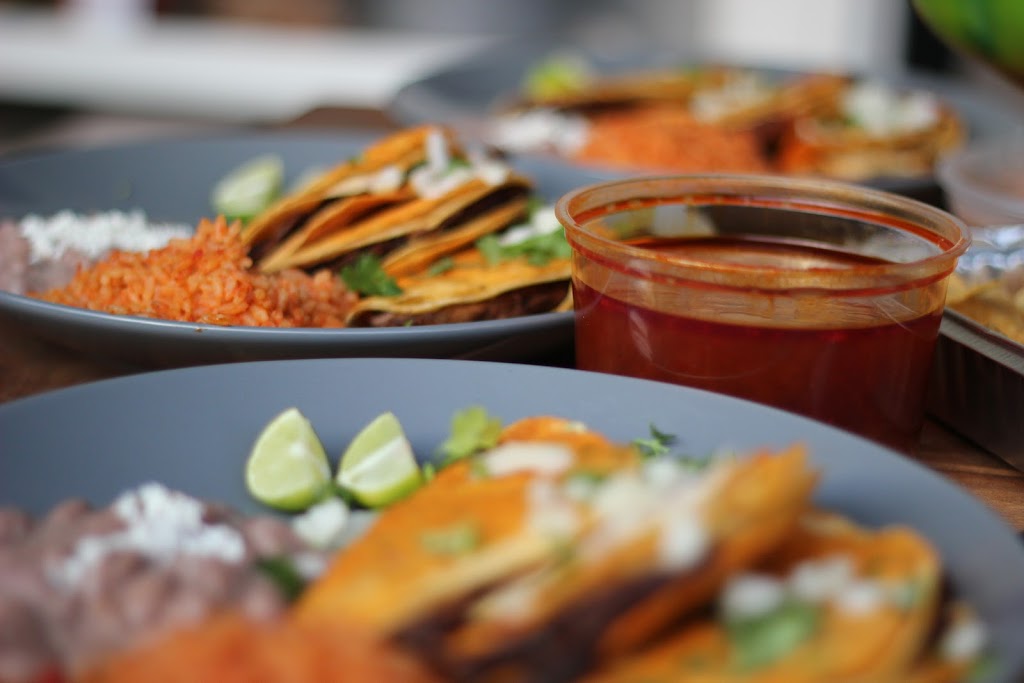 Combi Taco | restaurant | 810 Vallejo St, Denver, CO 80204, USA | 3035258840 OR +1 303-525-8840