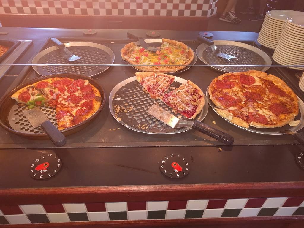 Pizza Hut | restaurant | 447 W Sunset Dr, Waukesha, WI 53189, USA | 2625476652 OR +1 262-547-6652