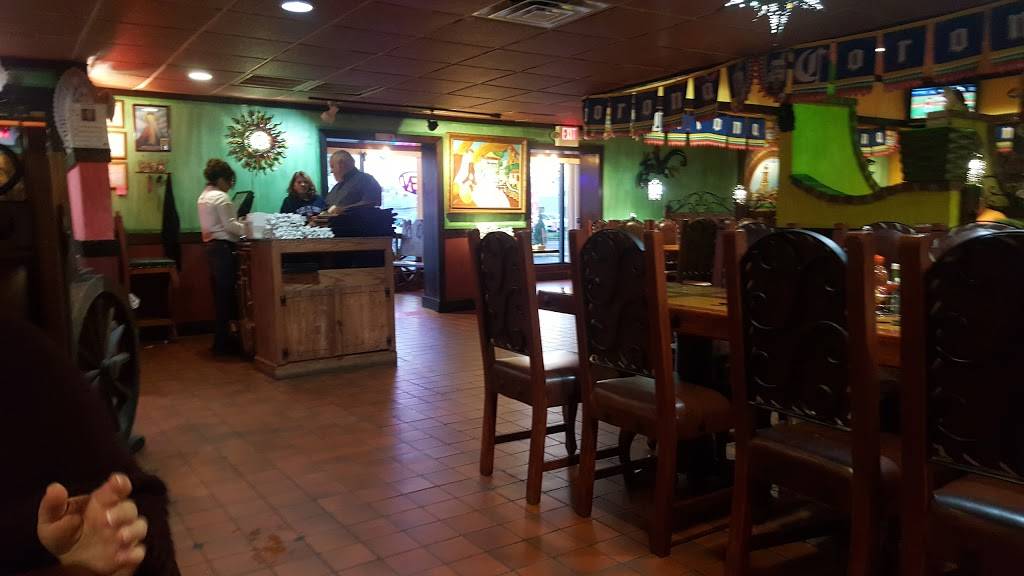 Tlaquepaque Mexican Restaurant | restaurant | 601 Wabash Ave NW, New Philadelphia, OH 44663, USA | 3303642474 OR +1 330-364-2474