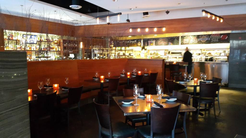 The Root Restaurant & Bar | restaurant | 340 Town Center Blvd E106, White Lake, MI 48386, USA | 2486982400 OR +1 248-698-2400