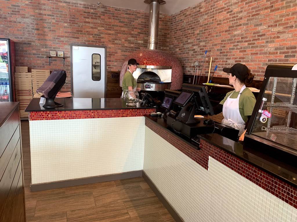 La Famiglia Wood Fired Pizzeria | restaurant | 9635 N Sam Houston Pkwy E Suite # 400, Humble, TX 77396, USA | 2816235411 OR +1 281-623-5411