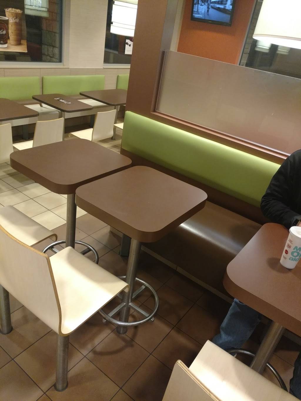 McDonalds | cafe | 868 Suffield St, Agawam, MA 01001, USA | 4137866863 OR +1 413-786-6863