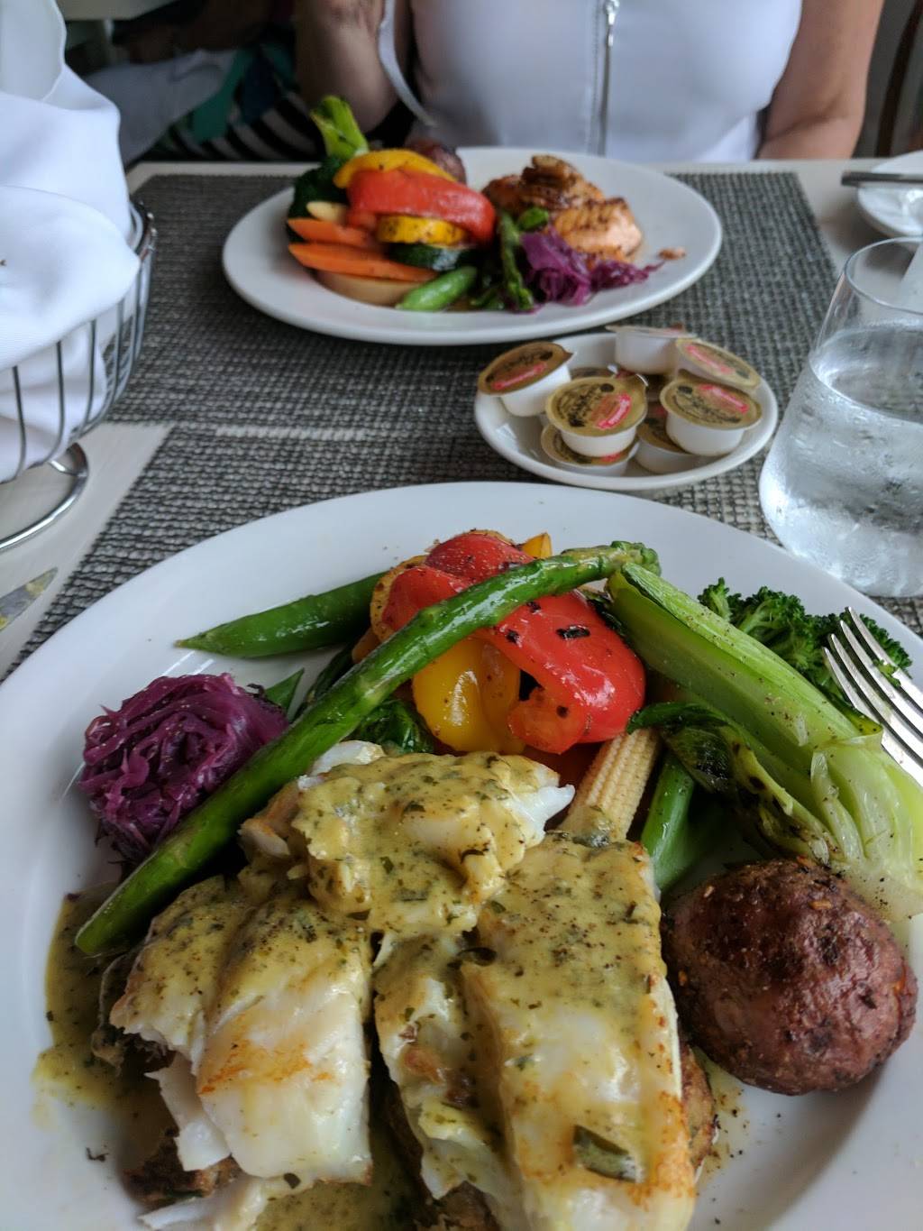 ISSACS650 | restaurant | 650 Kanata Ave, Kanata, ON K2T 1H6, Canada | 6135951650 OR +1 613-595-1650