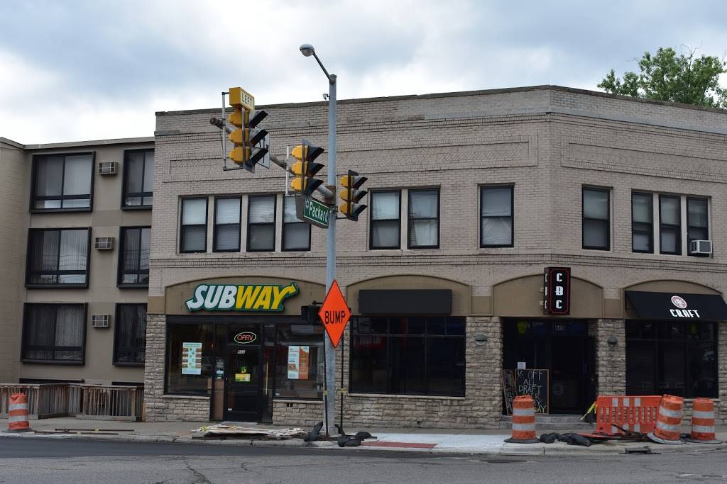 Subway | restaurant | 902 S State St, Ann Arbor, MI 48104, USA | 7349969140 OR +1 734-996-9140