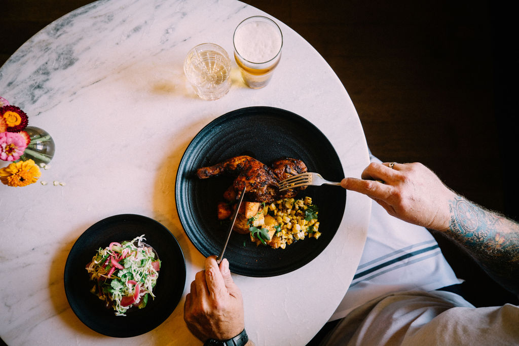 Golden Gate Saloon | restaurant | 212 W Main St, Grass Valley, CA 95945, USA | 5304604078 OR +1 530-460-4078