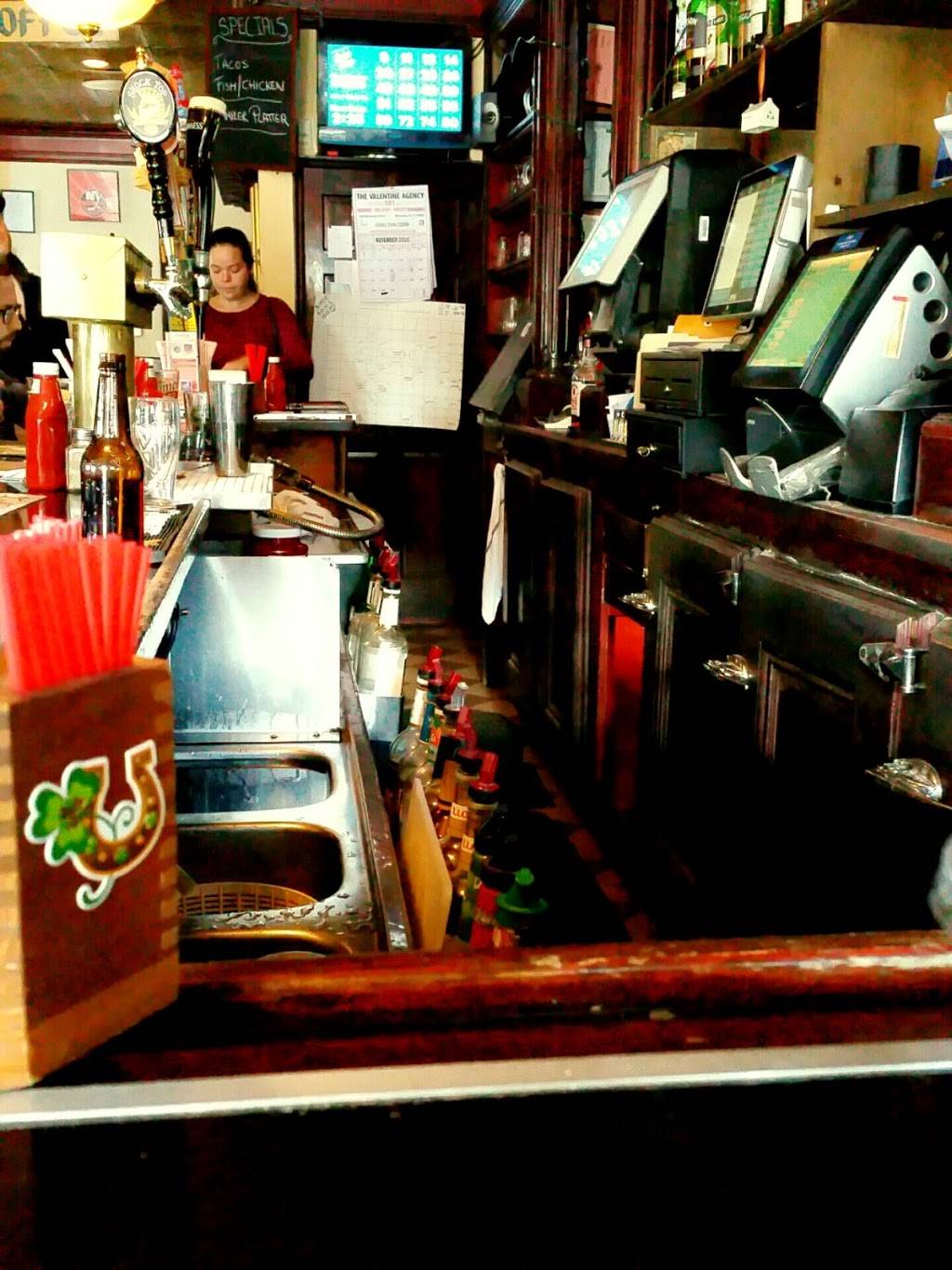 Murphys Bar & Grill | restaurant | 234 Old Country Rd, Mineola, NY 11501, USA | 5167411776 OR +1 516-741-1776