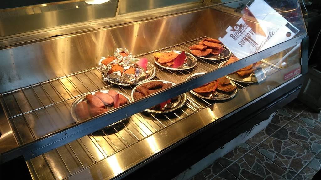 Sofritos Vega | restaurant | 2302 W Forest Home Ave, Milwaukee, WI 53207, USA | 4143234333 OR +1 414-323-4333