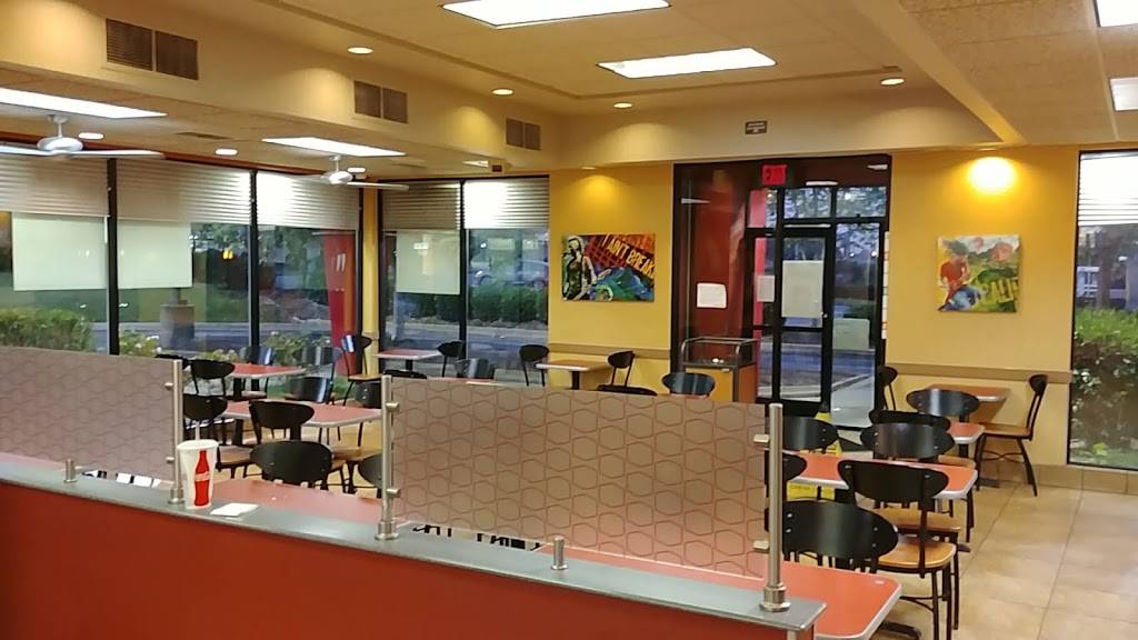 Jack in the Box | restaurant | 3900 Dickerson Pike, Nashville, TN 37207, USA | 6158658099 OR +1 615-865-8099