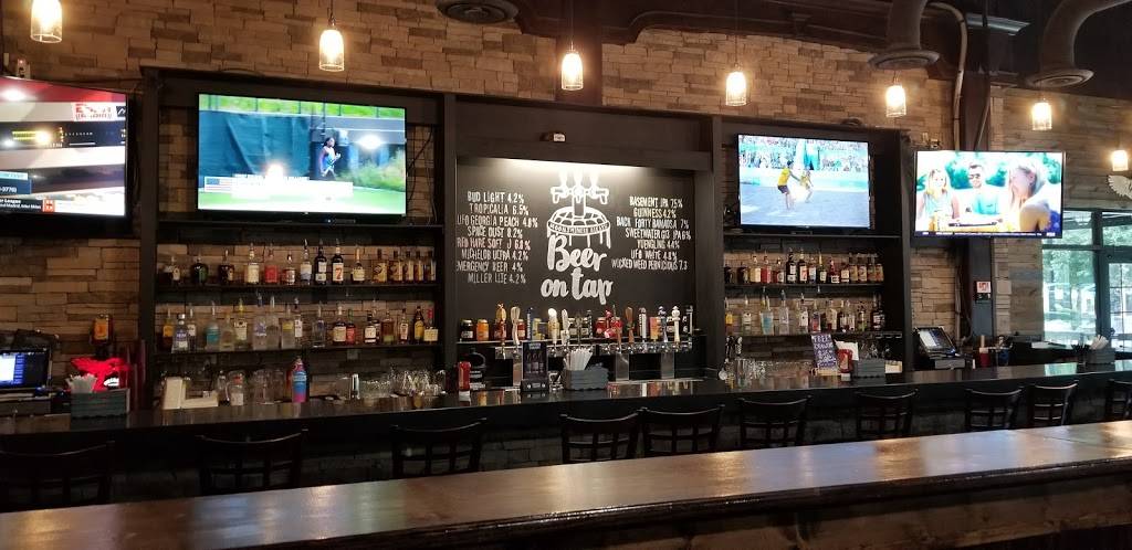 Moonshiners Bar & Grill | restaurant | 6750 GA-53, Braselton, GA 30517, USA | 7066840295 OR +1 706-684-0295