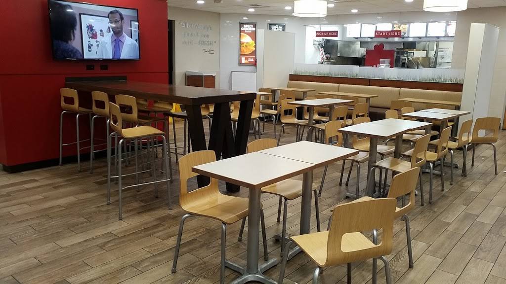 Wendys | restaurant | 4610 County Dr, Disputanta, VA 23842, USA | 8048634618 OR +1 804-863-4618