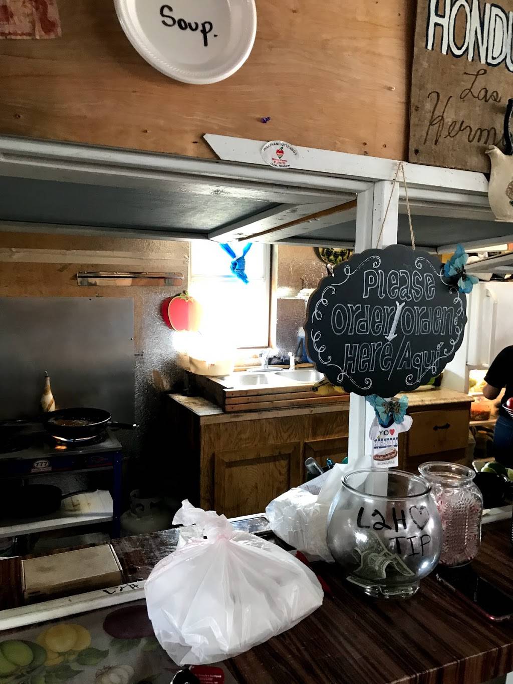 Las Panchas | restaurant | 1048 Scotsdale Dr, Harvey, LA 70058, USA | 5046170048 OR +1 504-617-0048