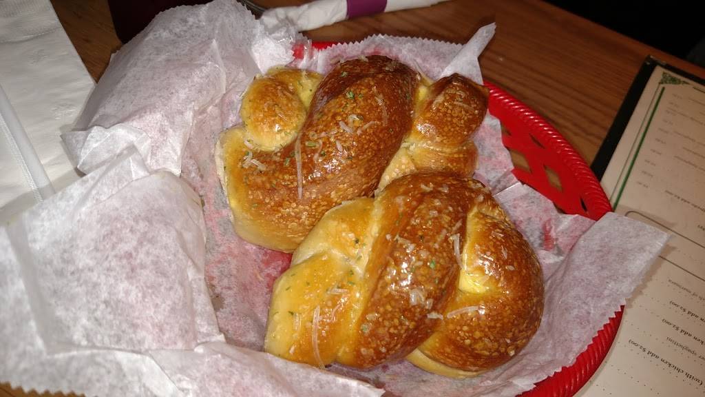 Luigis Italian Cafe | restaurant | 1615 State Hwy 50, Commerce, TX 75428, USA | 9038862000 OR +1 903-886-2000