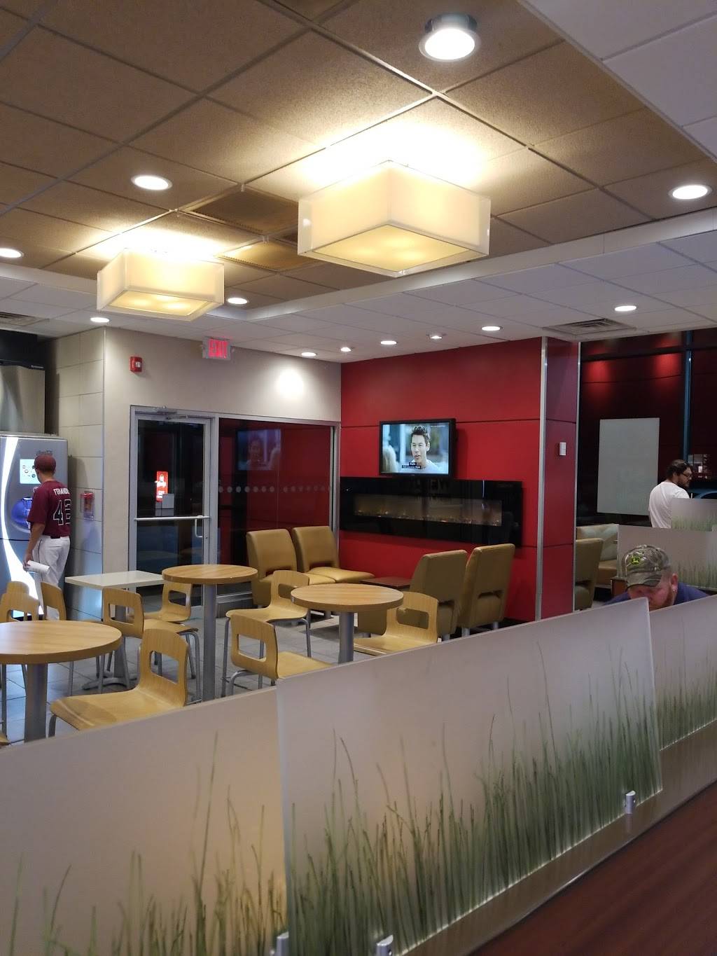 Wendys | restaurant | 449 State Rd, North Dartmouth, MA 02747, USA | 5089845601 OR +1 508-984-5601