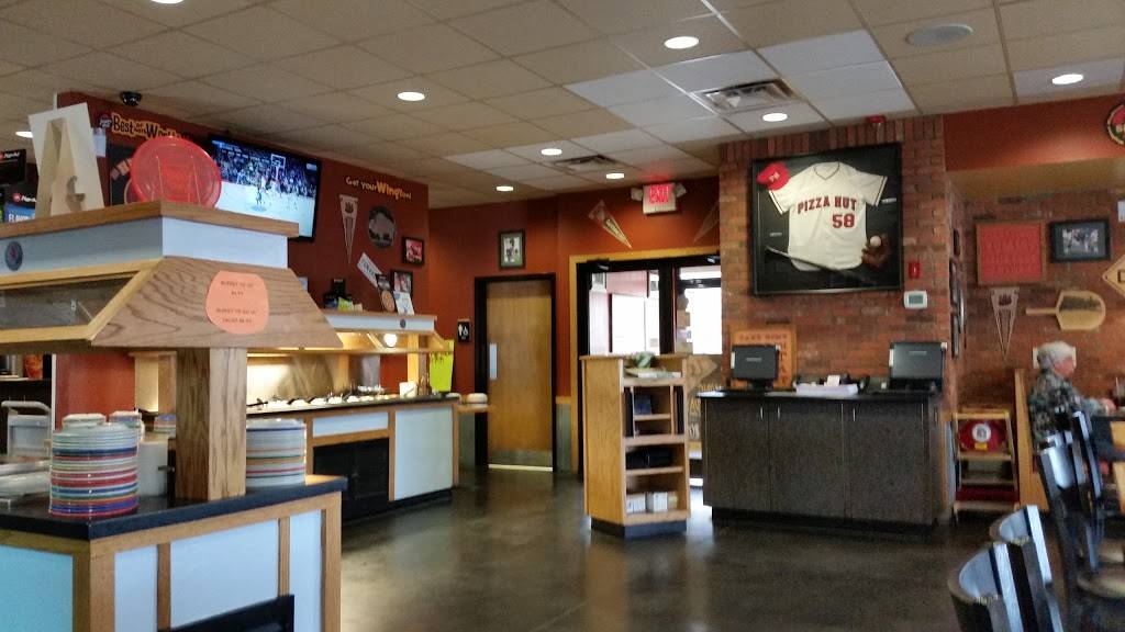 Pizza Hut | restaurant | 380 Tanyard Rd, Rocky Mount, VA 24151, USA | 5404894444 OR +1 540-489-4444