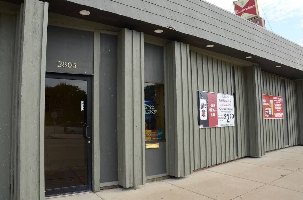 Hafners Tavern & Liquor Store | restaurant | 2805 Avenue of the Cities, Moline, IL 61265, USA | 3097628451 OR +1 309-762-8451