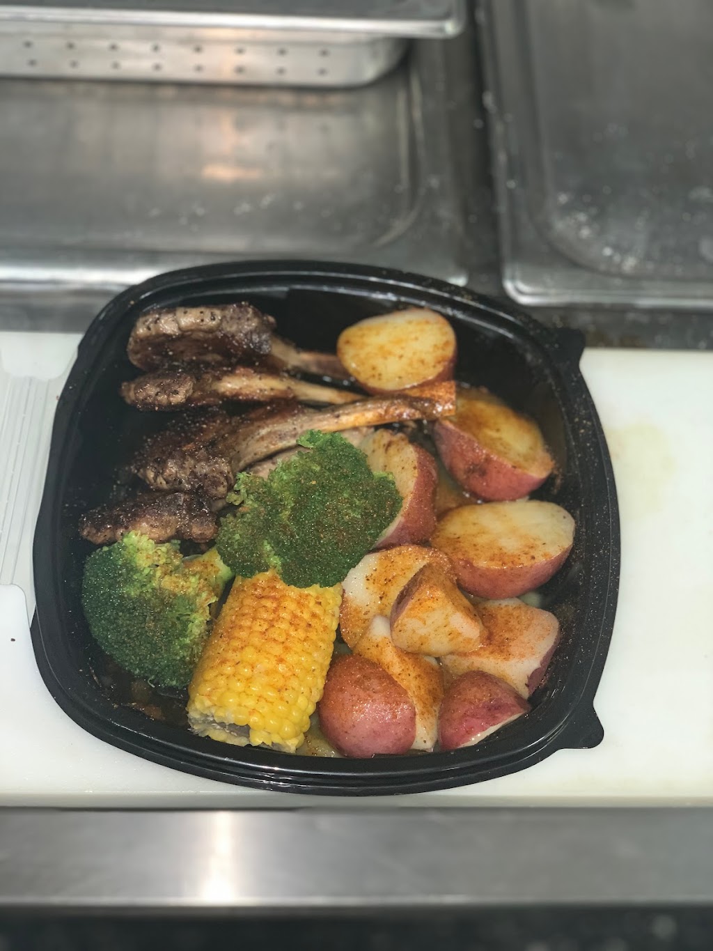 Seafood Shack and Steak | restaurant | 6658 S Cottage Grove Ave, Chicago, IL 60637, USA | 7734203289 OR +1 773-420-3289