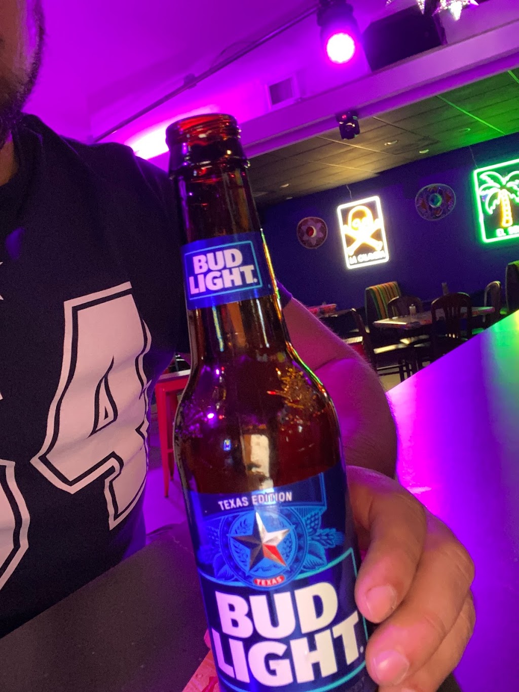 Suerte Bar & Grill | restaurant | 2001 S 10th St, McAllen, TX 78503, USA | 9563228030 OR +1 956-322-8030