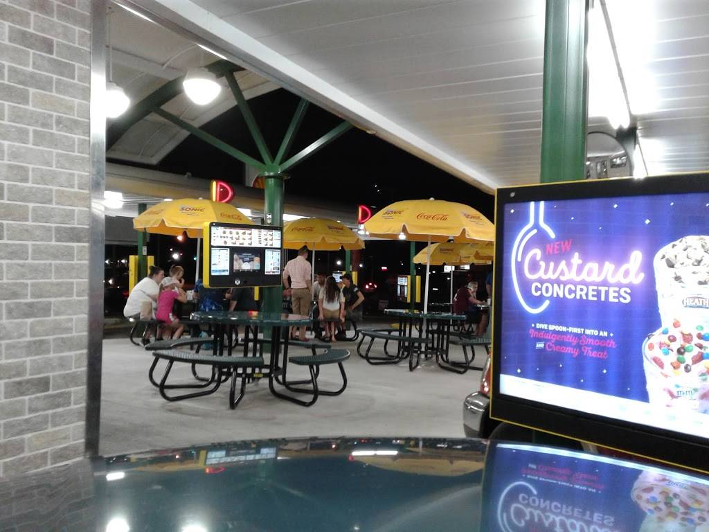 Sonic Drive-In | restaurant | 1361 US-27, Somerset, KY 42501, USA | 6066795952 OR +1 606-679-5952