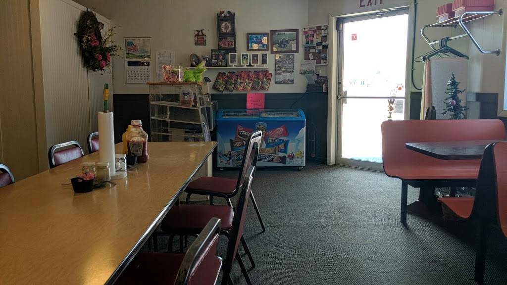 Iron Kettle Restaurant | restaurant | 996 2nd St, Plainville, IN 47568, USA | 8126877399 OR +1 812-687-7399