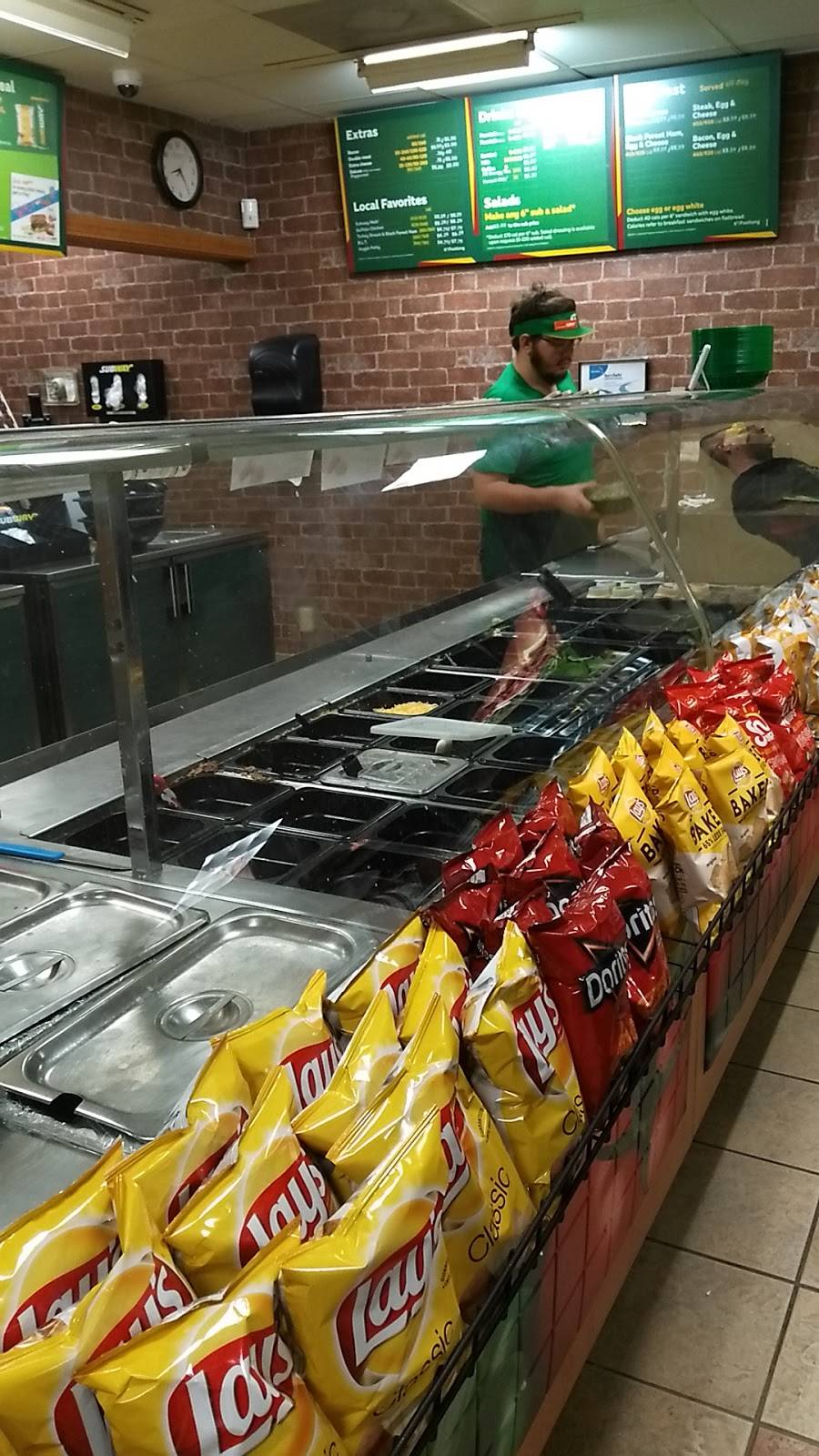Subway | restaurant | 207 W 8th St, Fairmount, IN 46928, USA | 7659483999 OR +1 765-948-3999
