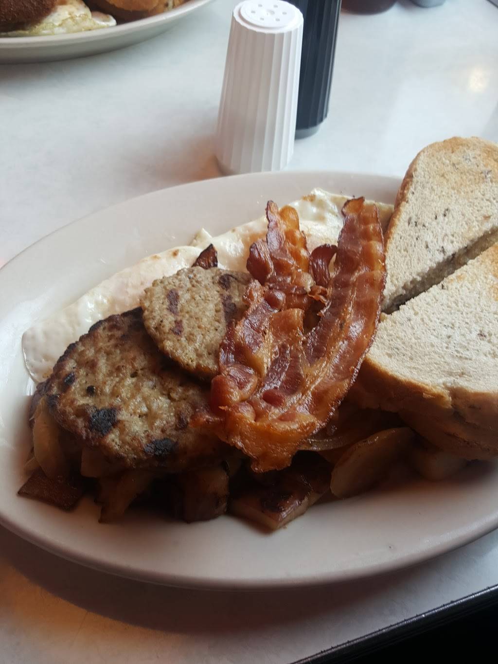 Plum Crazy Diner | restaurant | 15 Baltimore Blvd, Westminster, MD 21157, USA | 4108489288 OR +1 410-848-9288