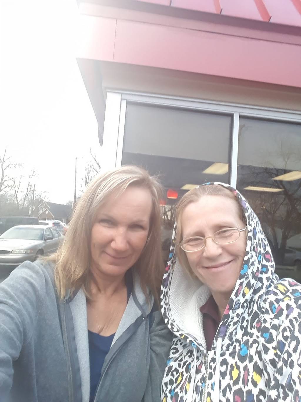 Hardees | restaurant | 611 Jackson Park Rd, Kannapolis, NC 28083, USA | 7049339712 OR +1 704-933-9712