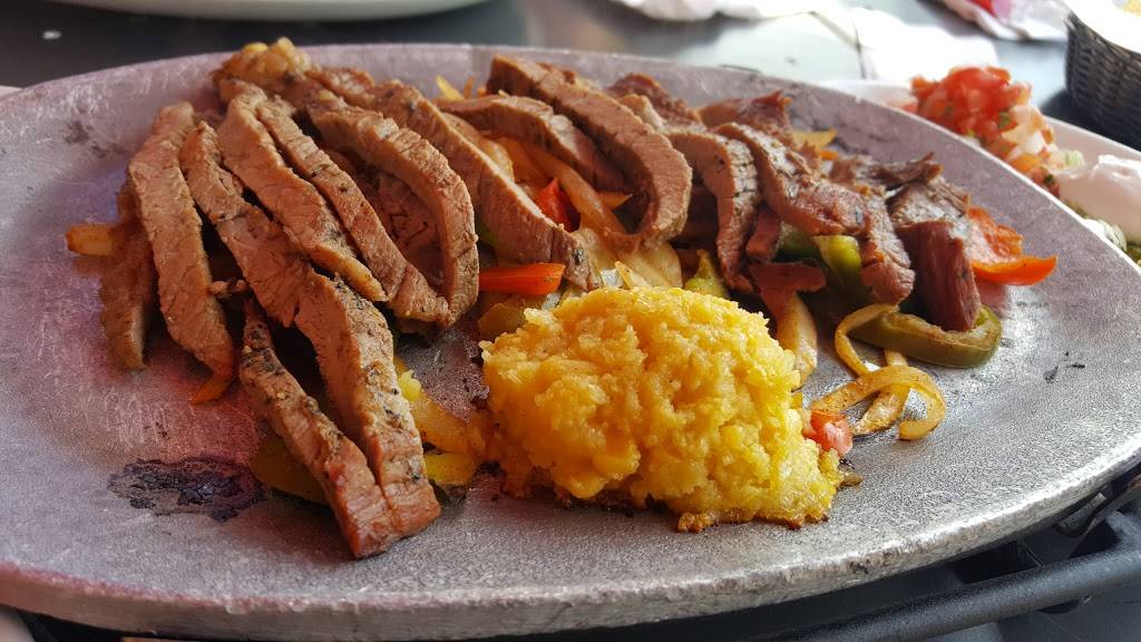 Chevys Fresh Mex | restaurant | 2436 Solomons Island Rd, Annapolis, MD 21401, USA | 4105734932 OR +1 410-573-4932