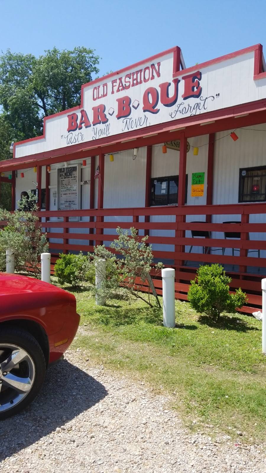 Old Fashion Barbeque | restaurant | 8110 Southbank St, Houston, TX 77033, USA | 7137339424 OR +1 713-733-9424