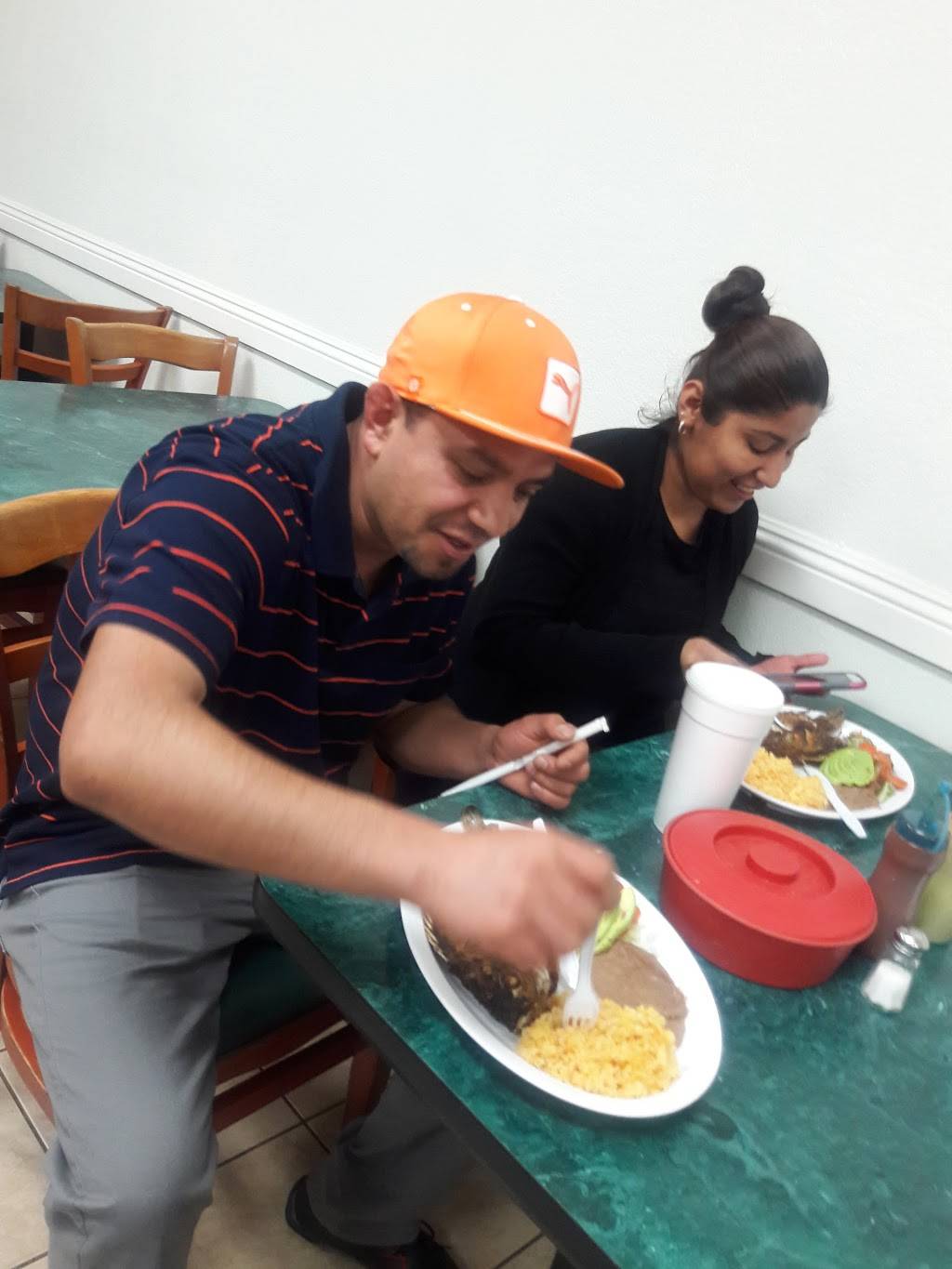 Taqueria Azteca | restaurant | 2610 W 17th St, Santa Ana, CA 92706, USA | 7145542154 OR +1 714-554-2154