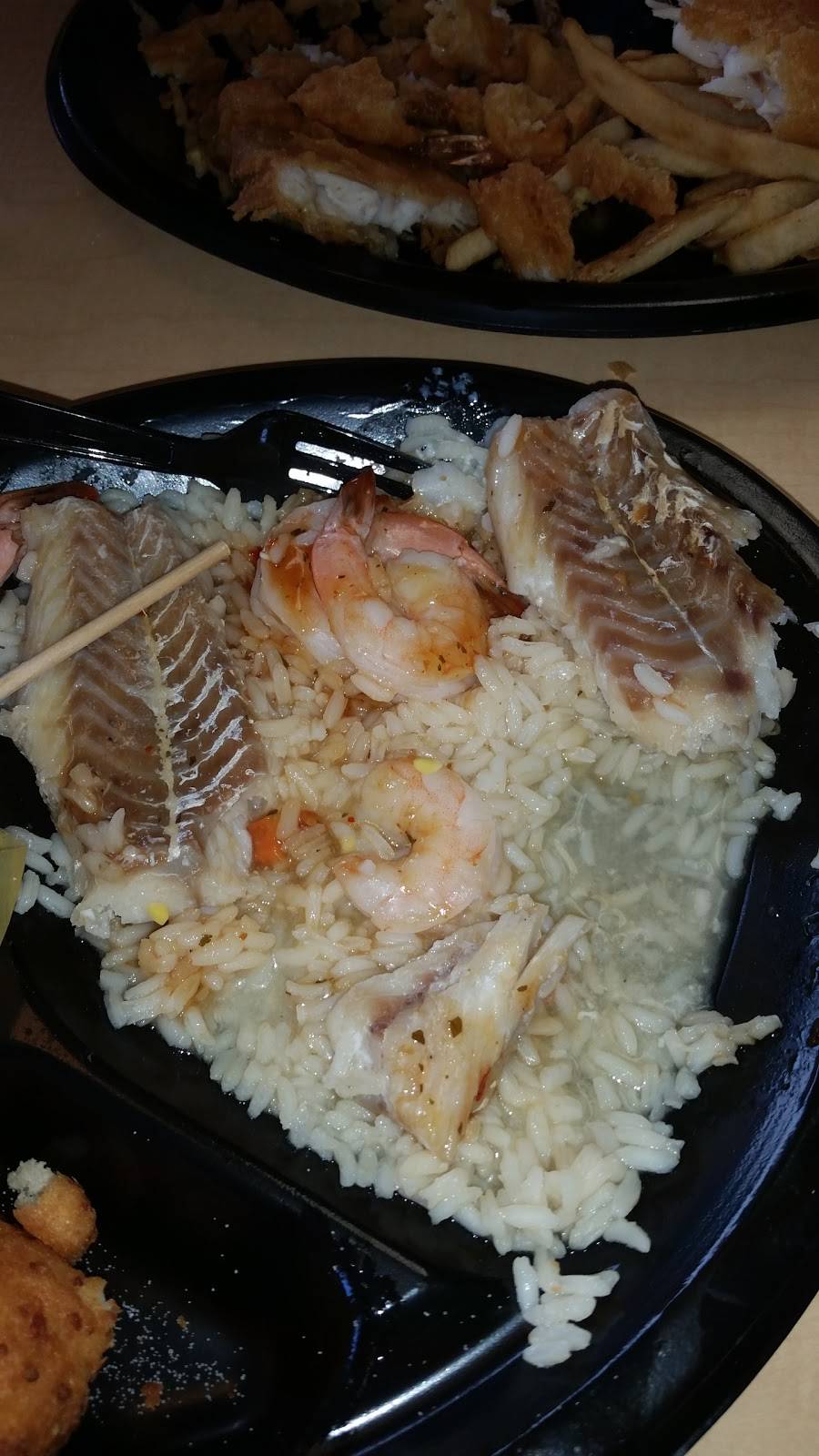 Long John Silvers | cafe | 601 S Commercial St, Harrisburg, IL 62946, USA | 6182527235 OR +1 618-252-7235