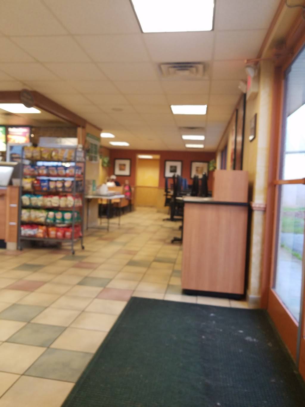 Subway Restaurants | restaurant | 2653 E Main St, Lincolnton, NC 28092, USA | 7047359420 OR +1 704-735-9420