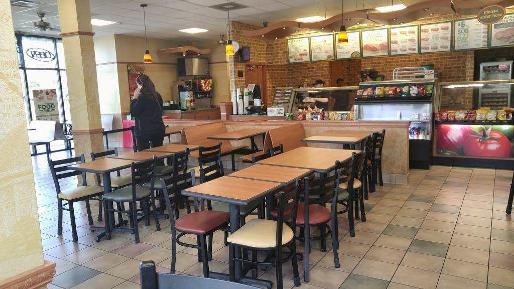 Subway | restaurant | 3337 Newburg Rd, Louisville, KY 40218, USA | 5024594092 OR +1 502-459-4092