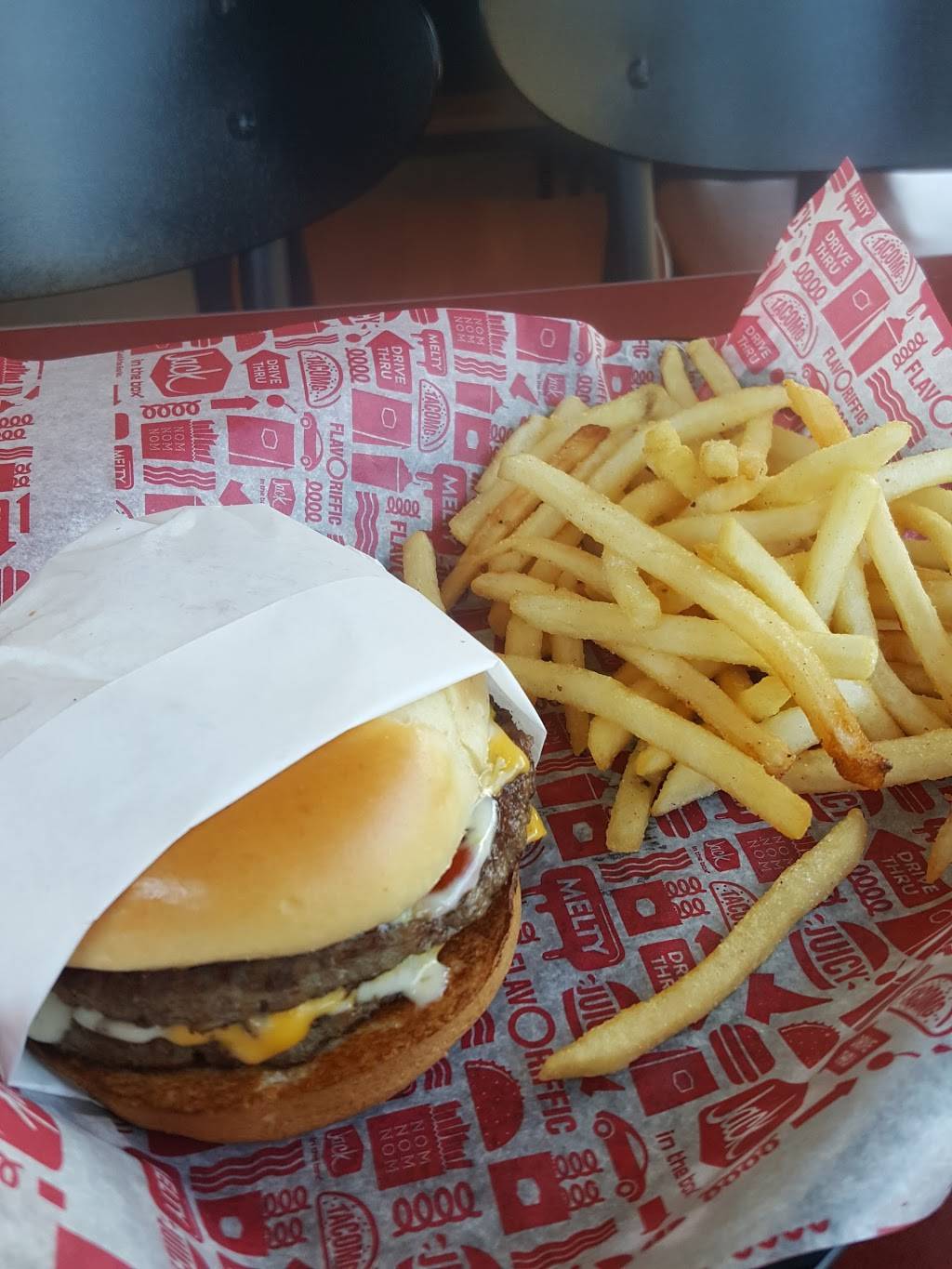 Jack in the Box | restaurant | 10107 Marsh Ln, Dallas, TX 75229, USA | 2143502632 OR +1 214-350-2632