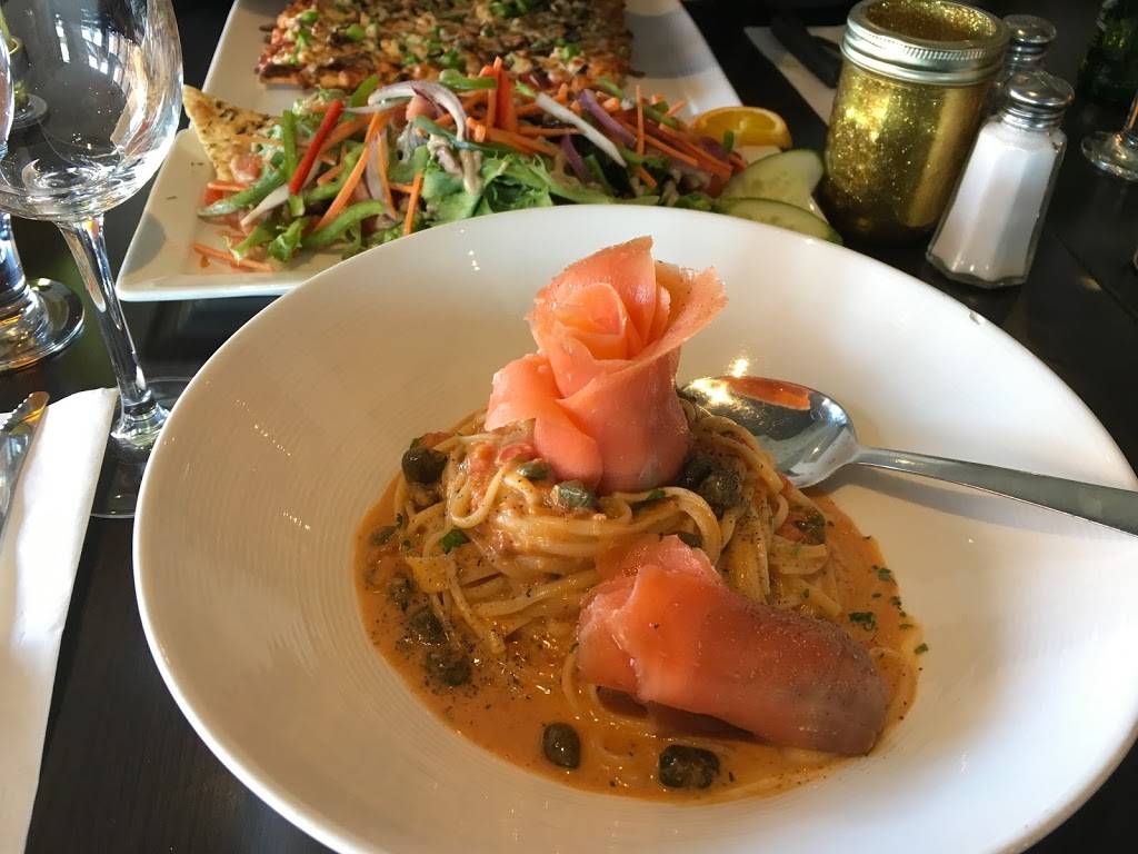 Pizzédélic | restaurant | 120 Boulevard de lHôpital, Gatineau, QC J8T 8M2, Canada | 8192435005 OR +1 819-243-5005