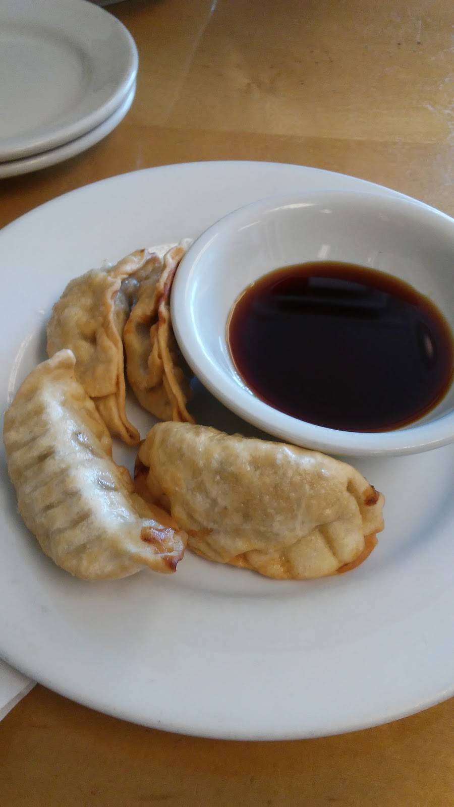 Von Thai | restaurant | 18140 E 10 Mile Rd, Eastpointe, MI 48021, USA | 5869440990 OR +1 586-944-0990