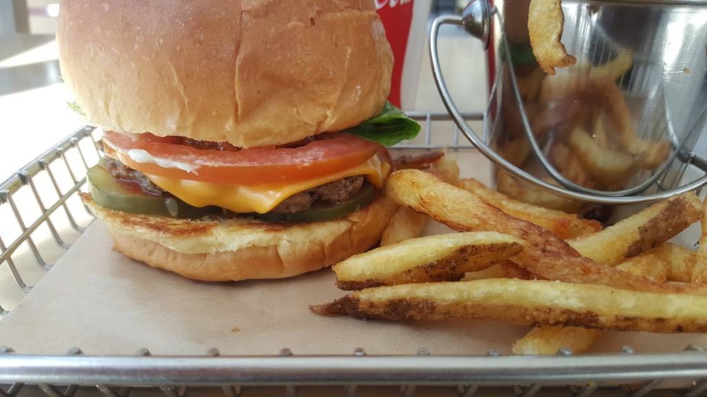 Boardwalk Fresh Burgers and Fries | restaurant | 21020 Beach Blvd, Huntington Beach, CA 92648, USA | 7145368000 OR +1 714-536-8000