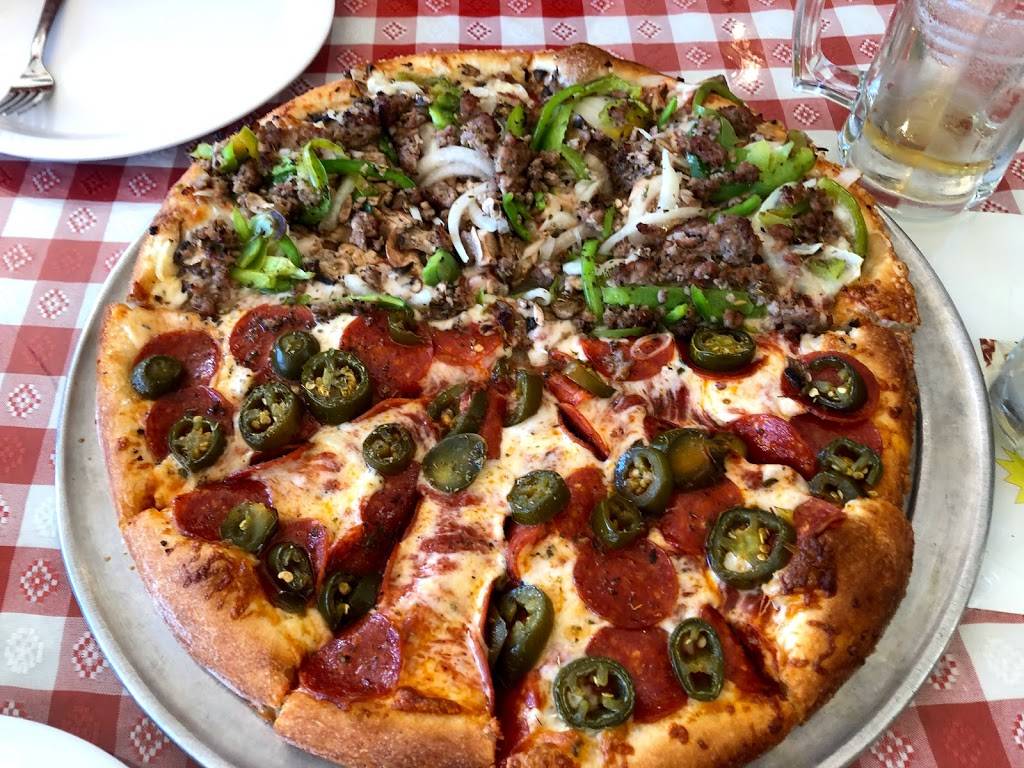 Giovannis Pizza | restaurant | 3020 State St, Santa Barbara, CA 93105, USA | 8056823621 OR +1 805-682-3621