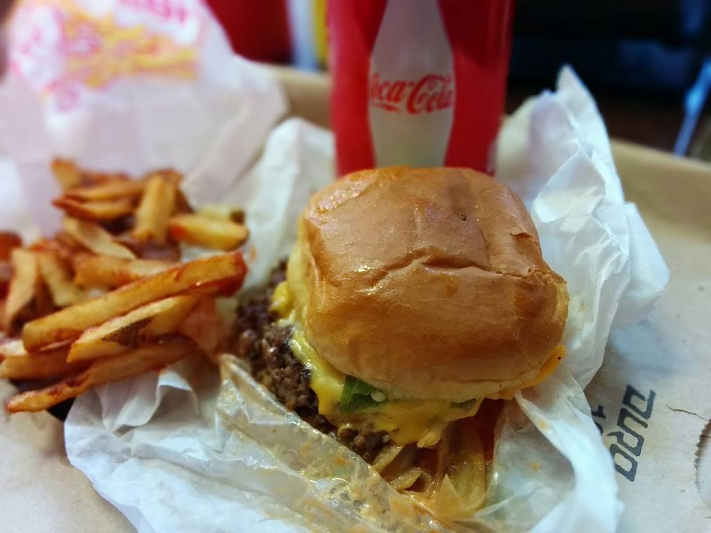 Devil Dawgs on State | restaurant | 767 S State St, Chicago, IL 60605, USA | 3125839100 OR +1 312-583-9100